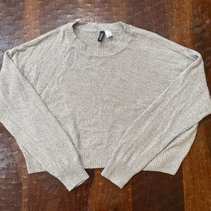 H&M Divided Light Gray Women's Crop Crew Neck Sweater